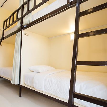 V Canggu Dormitory Exterior photo