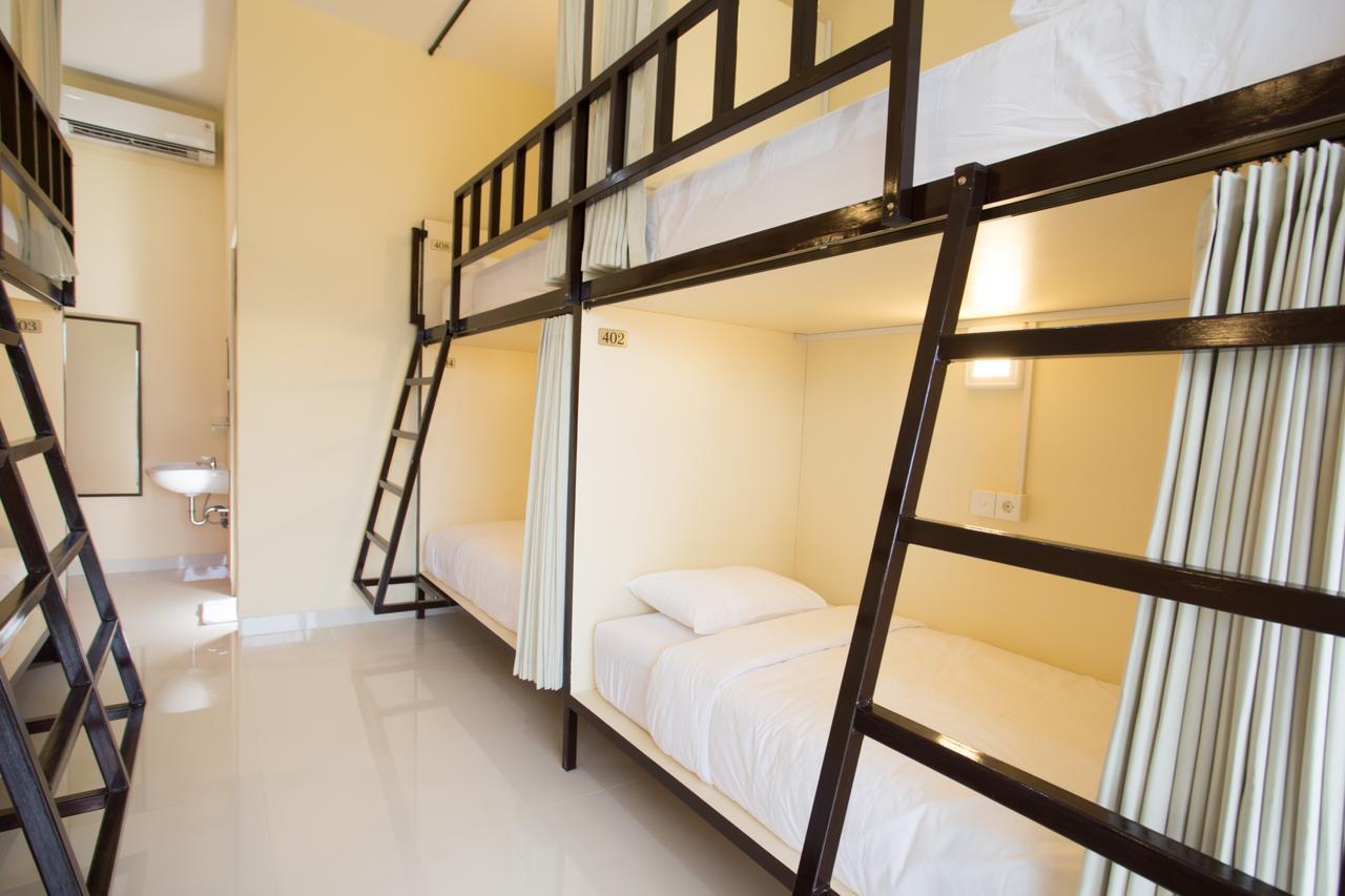 V Canggu Dormitory Exterior photo
